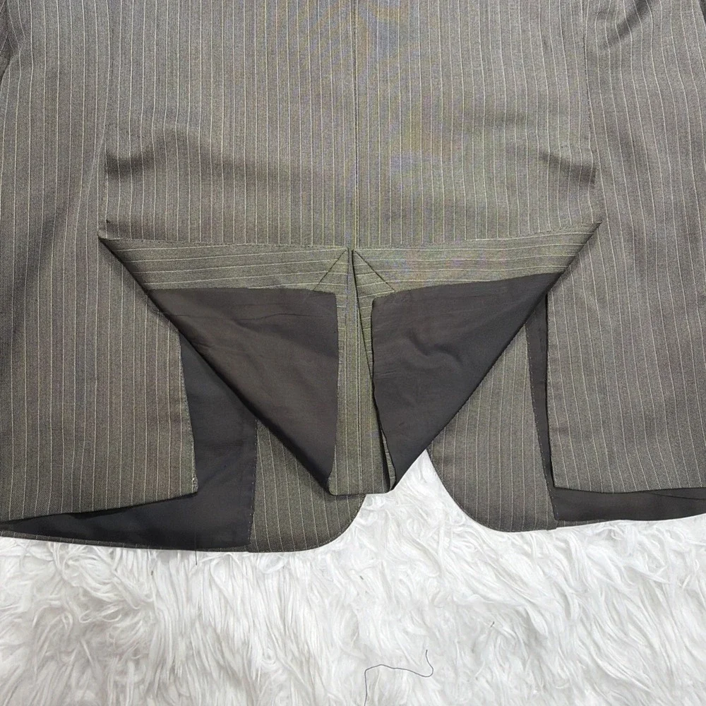 GUCCI Italy Men's Silk Sport Coat Blazer 44L Long Taupe Pinstripe Wedding Formal